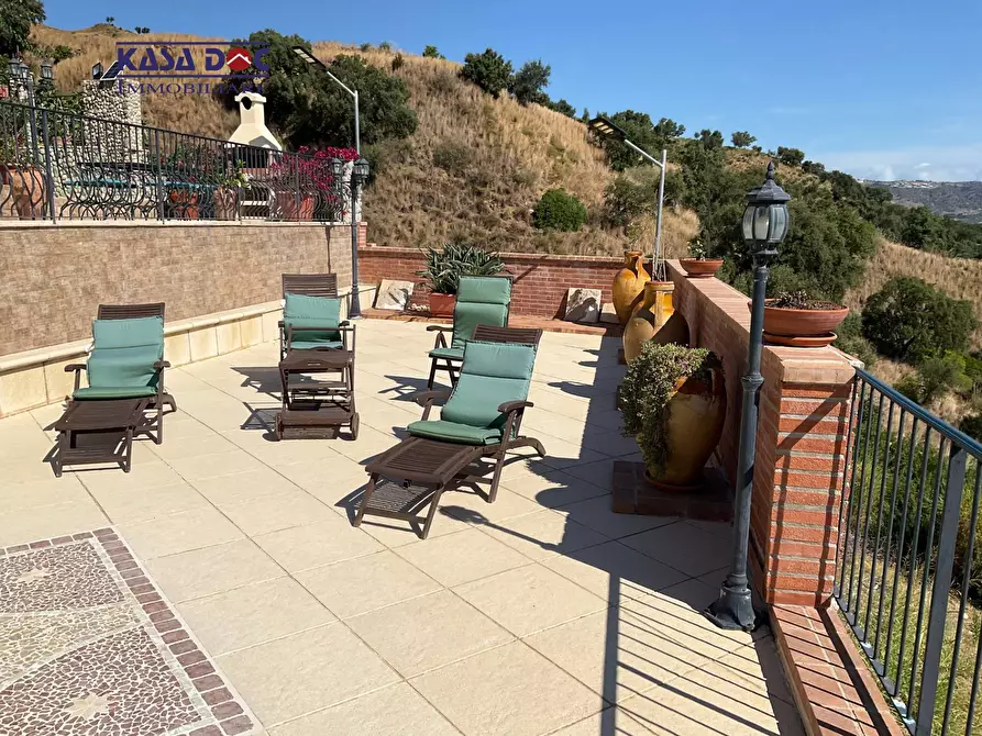 Immagine 15 di Villa in vendita  in Via M. A. Cassiodoro a Catanzaro