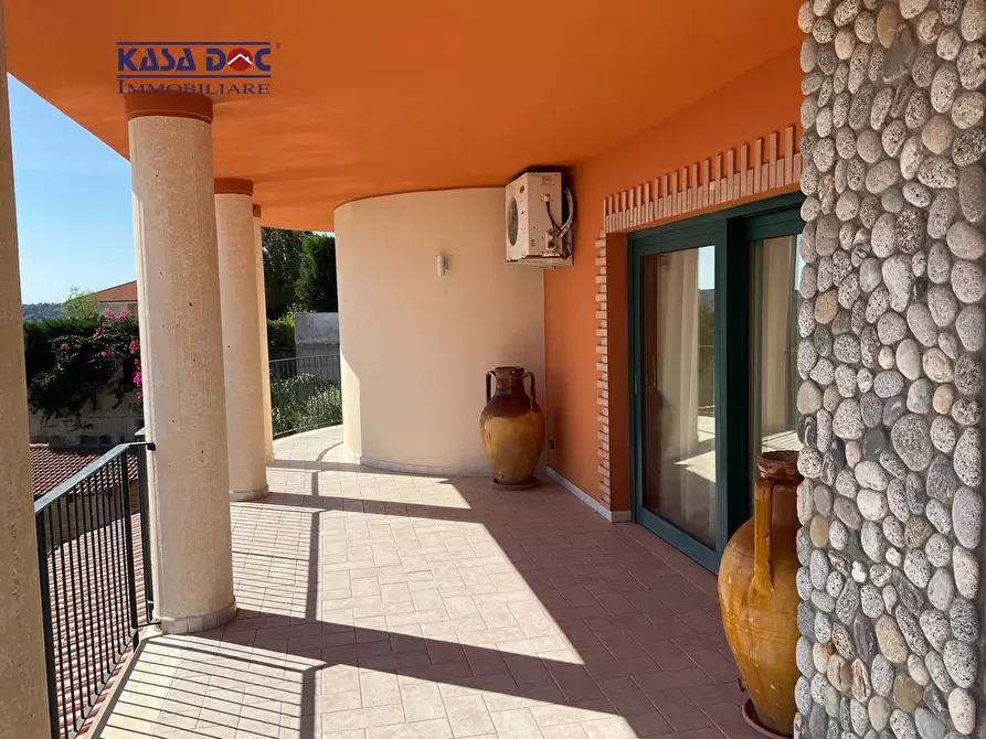 Immagine 35 di Villa in vendita  in Via M. A. Cassiodoro a Catanzaro