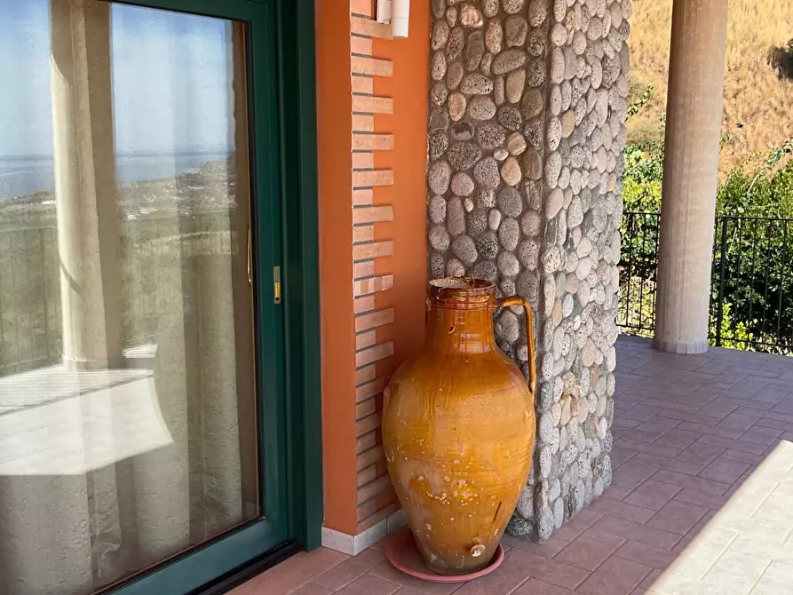 Immagine 37 di Villa in vendita  in Via M. A. Cassiodoro a Catanzaro