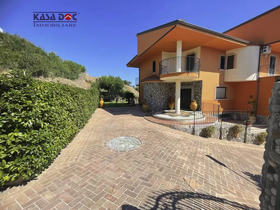 Immagine 58 di Villa in vendita  in Via M. A. Cassiodoro a Catanzaro