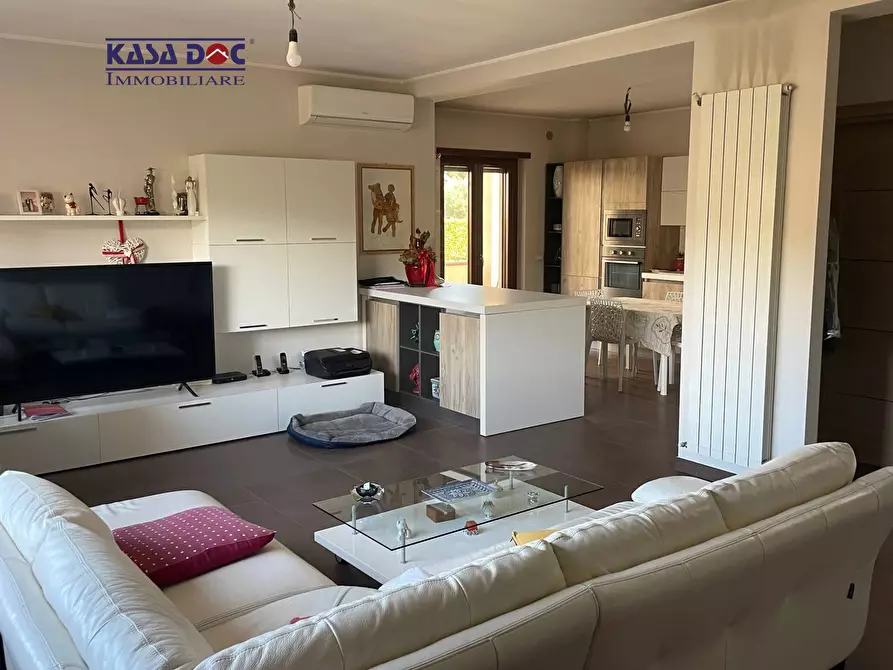 Immagine 4 di Villa in vendita  in Viale Fiume Busento a Catanzaro