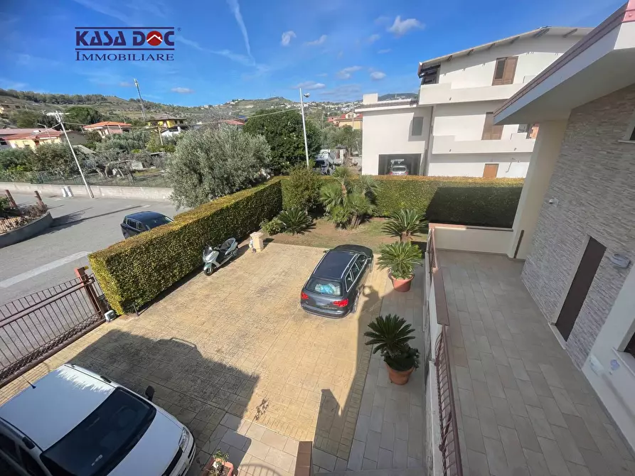 Immagine 13 di Villa in vendita  in Viale Fiume Busento a Catanzaro