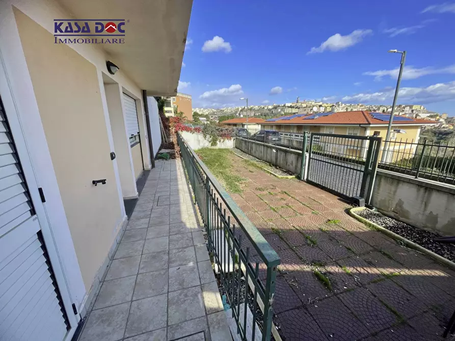 Immagine 4 di Appartamento in affitto  in Via Orsi a Catanzaro