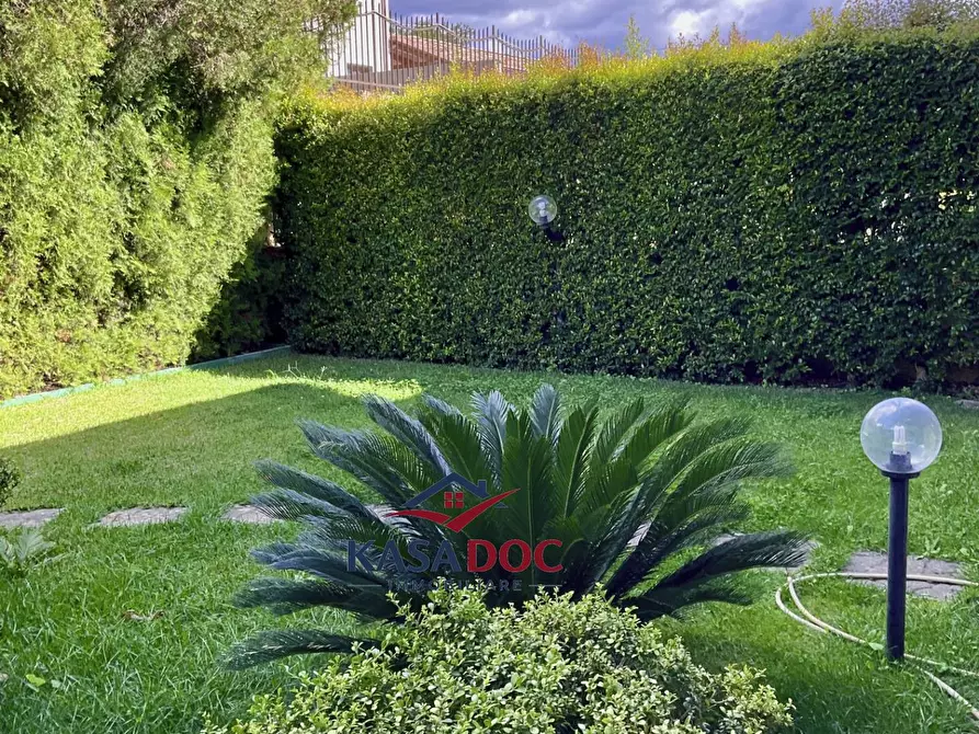 Immagine 2 di Villa in vendita  in Via Lenza a Catanzaro