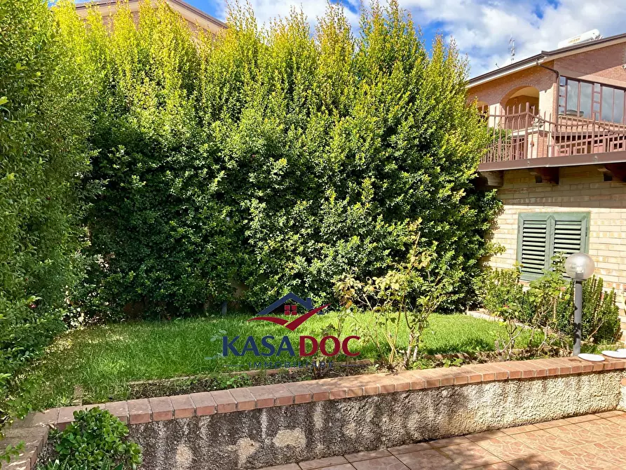 Immagine 5 di Villa in vendita  in Via Lenza a Catanzaro