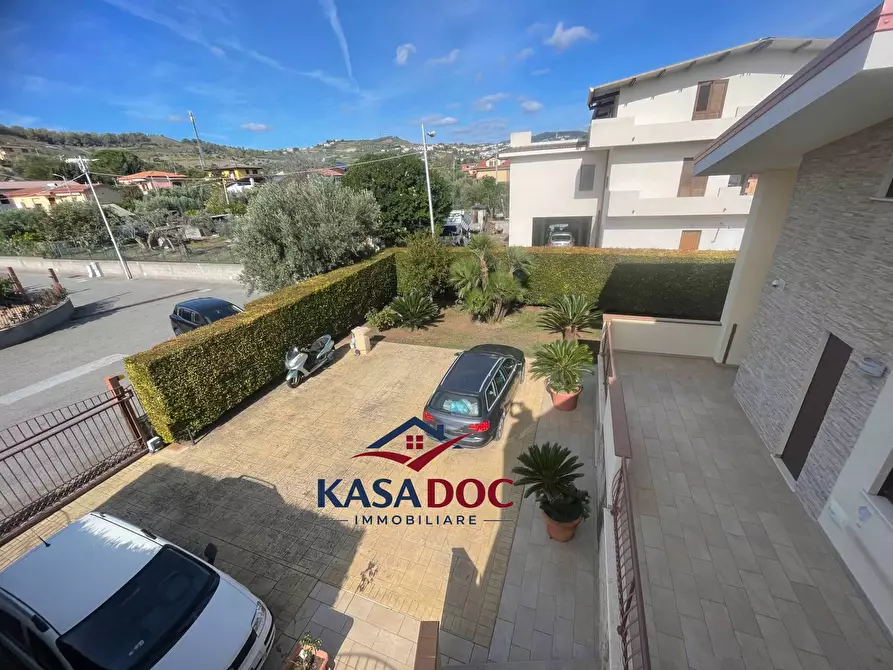 Immagine 13 di Villa in vendita  in Viale Fiume Busento a Catanzaro