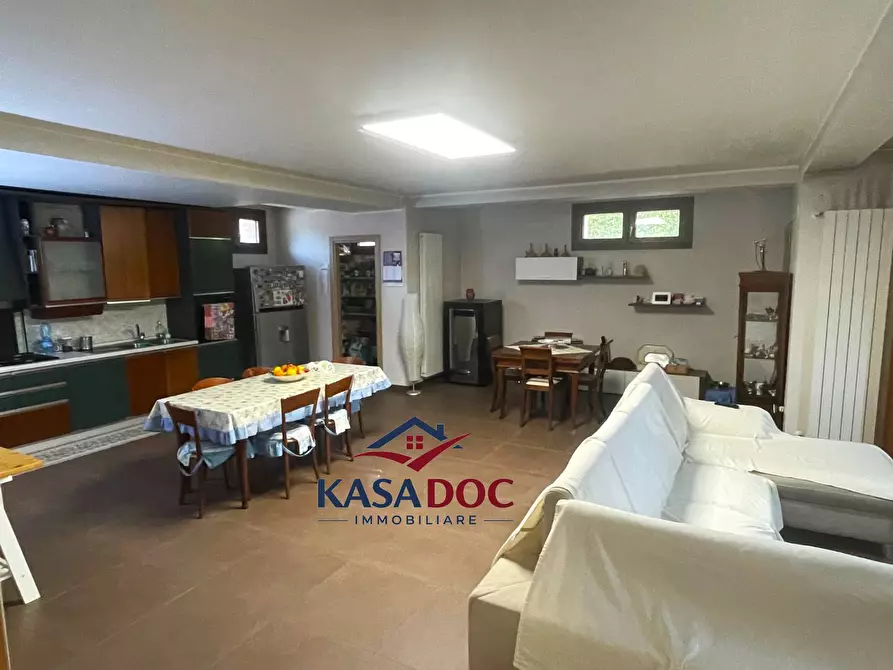 Immagine 18 di Villa in vendita  in Viale Fiume Busento a Catanzaro