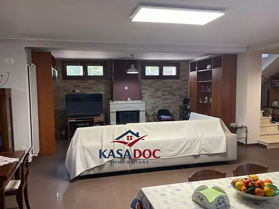 Immagine 21 di Villa in vendita  in Viale Fiume Busento a Catanzaro