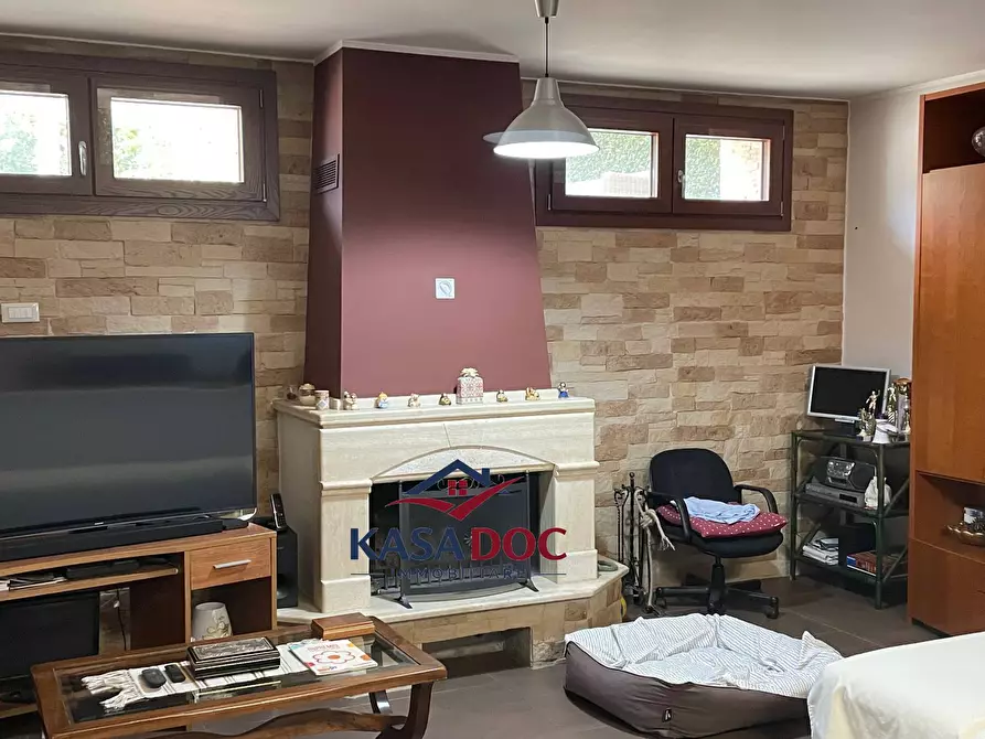 Immagine 22 di Villa in vendita  in Viale Fiume Busento a Catanzaro