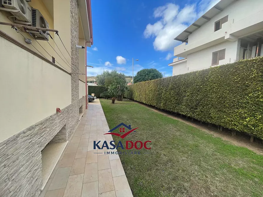 Immagine 28 di Villa in vendita  in Viale Fiume Busento a Catanzaro