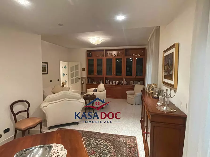 Immagine 4 di Appartamento in vendita  in Via Giuseppe Schiavi a Catanzaro