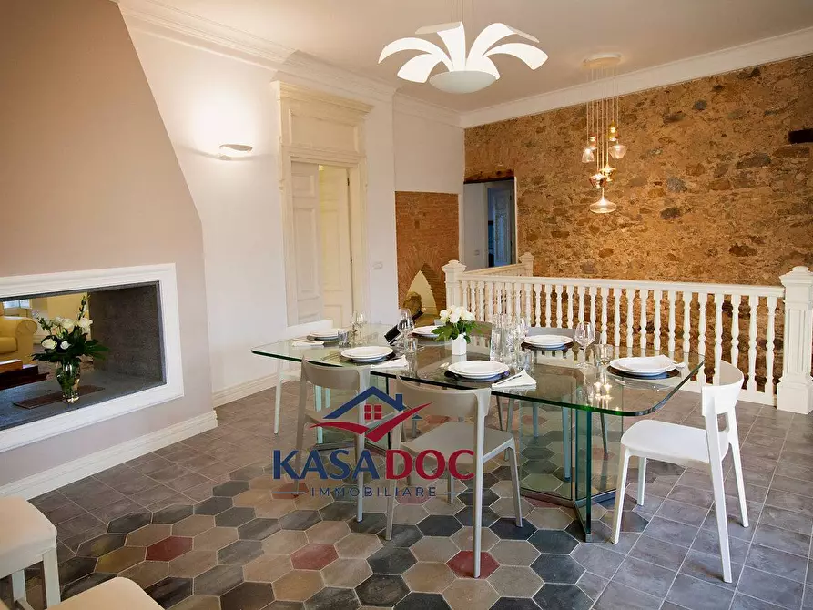 Immagine 1 di Appartamento in vendita  in Piazza Giacomo Matteotti a Amaroni