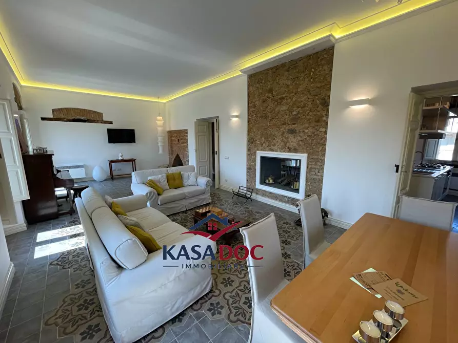 Immagine 10 di Appartamento in vendita  in Piazza Giacomo Matteotti a Amaroni