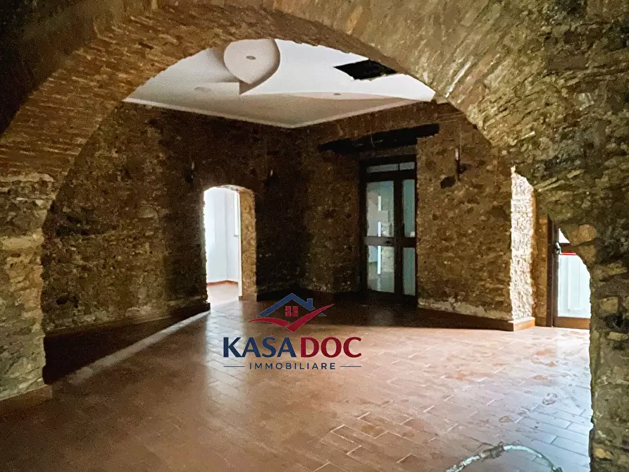 Immagine 23 di Appartamento in vendita  in Piazza Giacomo Matteotti a Amaroni