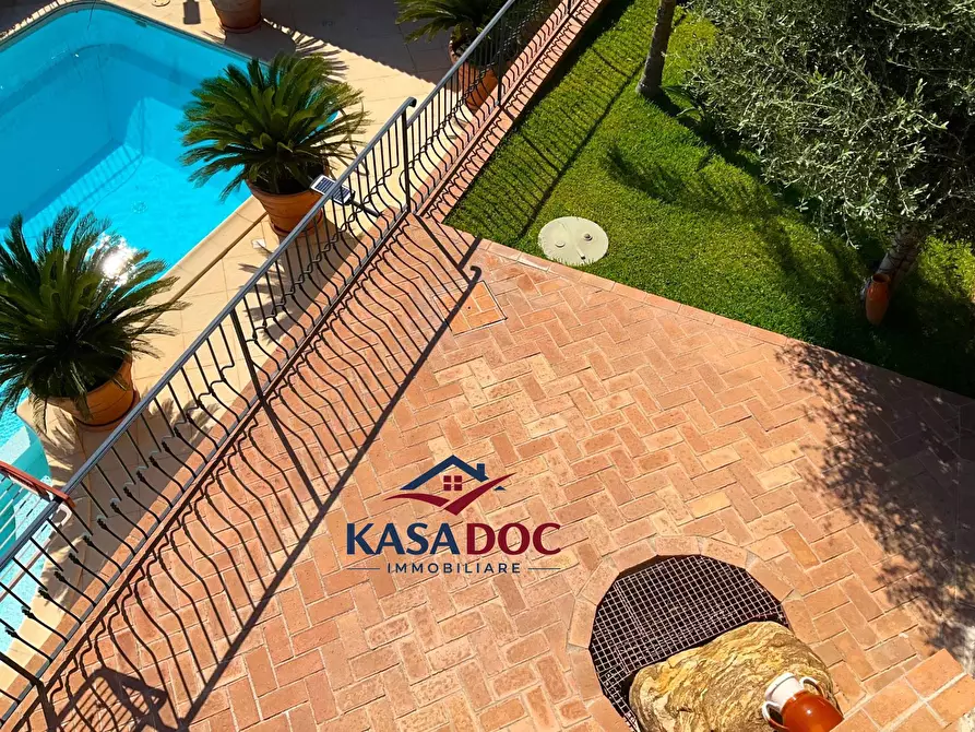 Immagine 5 di Villa in vendita  in Via M. A. Cassiodoro a Catanzaro