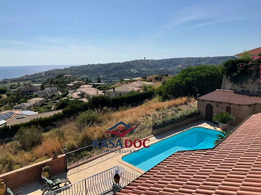 Immagine 9 di Villa in vendita  in Via M. A. Cassiodoro a Catanzaro