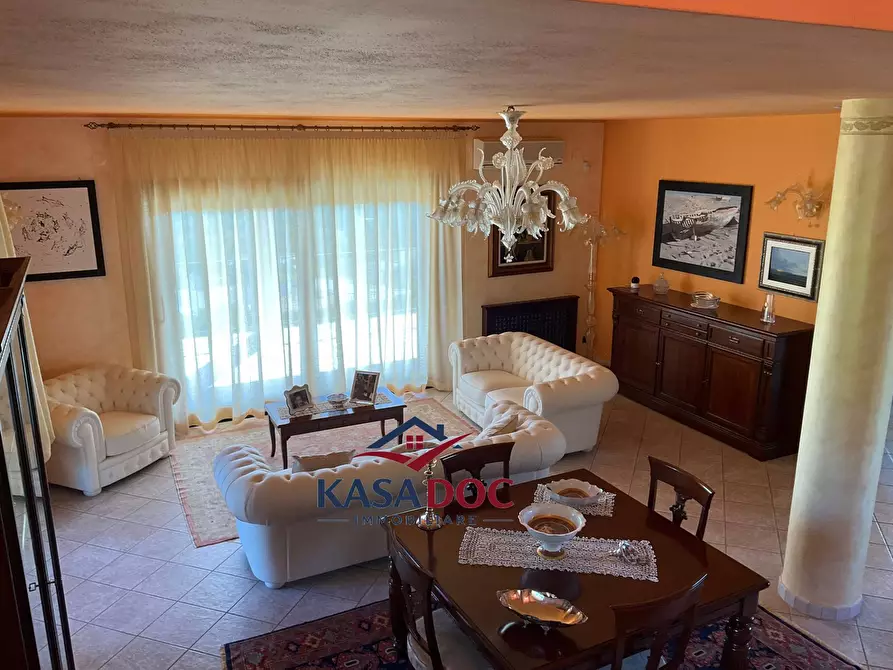 Immagine 19 di Villa in vendita  in Via M. A. Cassiodoro a Catanzaro