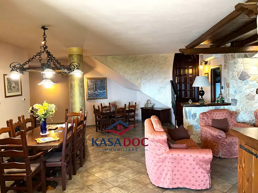 Immagine 44 di Villa in vendita  in Via M. A. Cassiodoro a Catanzaro