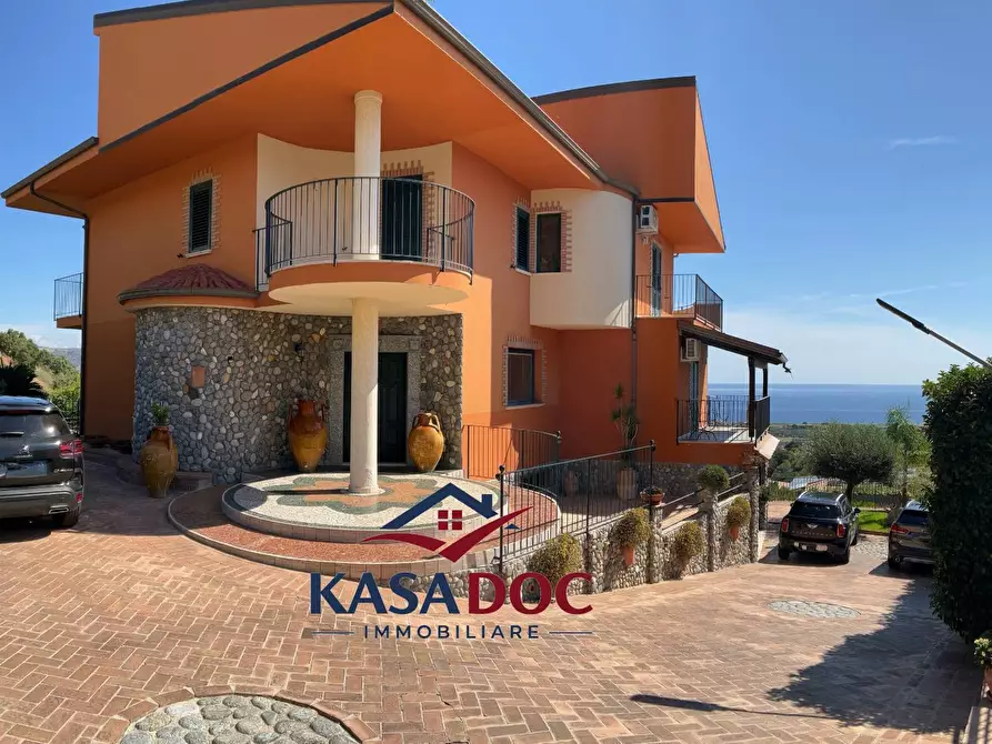 Immagine 53 di Villa in vendita  in Via M. A. Cassiodoro a Catanzaro