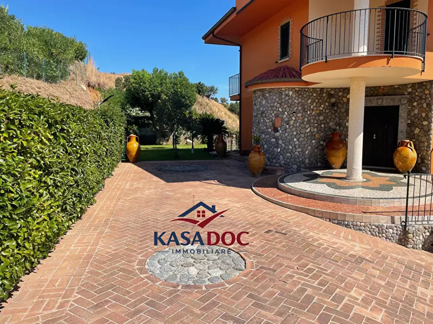 Immagine 57 di Villa in vendita  in Via M. A. Cassiodoro a Catanzaro