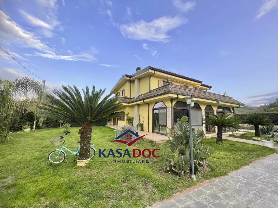 Immagine 3 di Villa in vendita  in Contrada  Fallacco a Amaroni