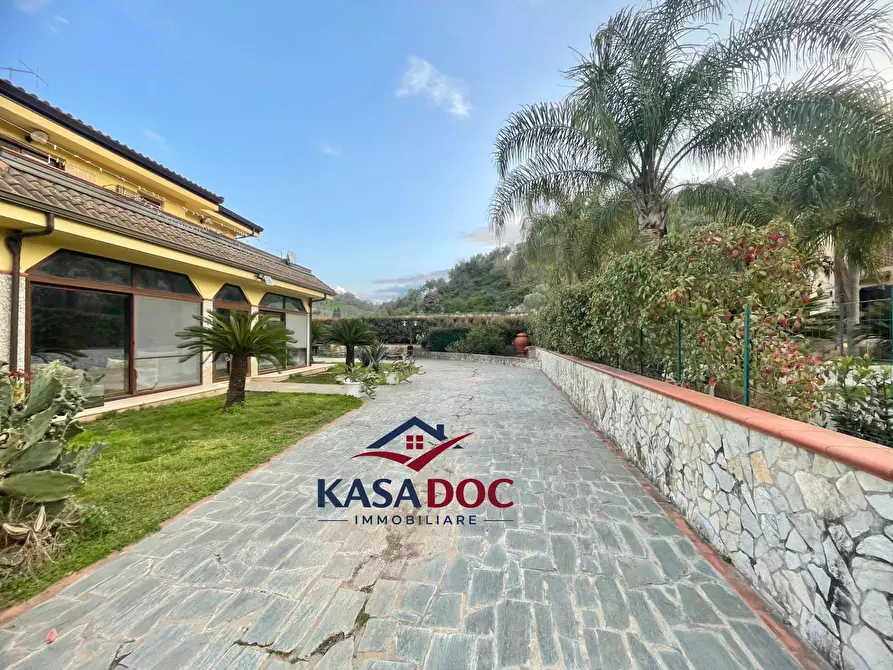 Immagine 4 di Villa in vendita  in Contrada  Fallacco a Amaroni