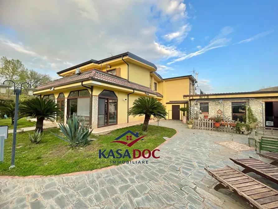 Immagine 5 di Villa in vendita  in Contrada  Fallacco a Amaroni