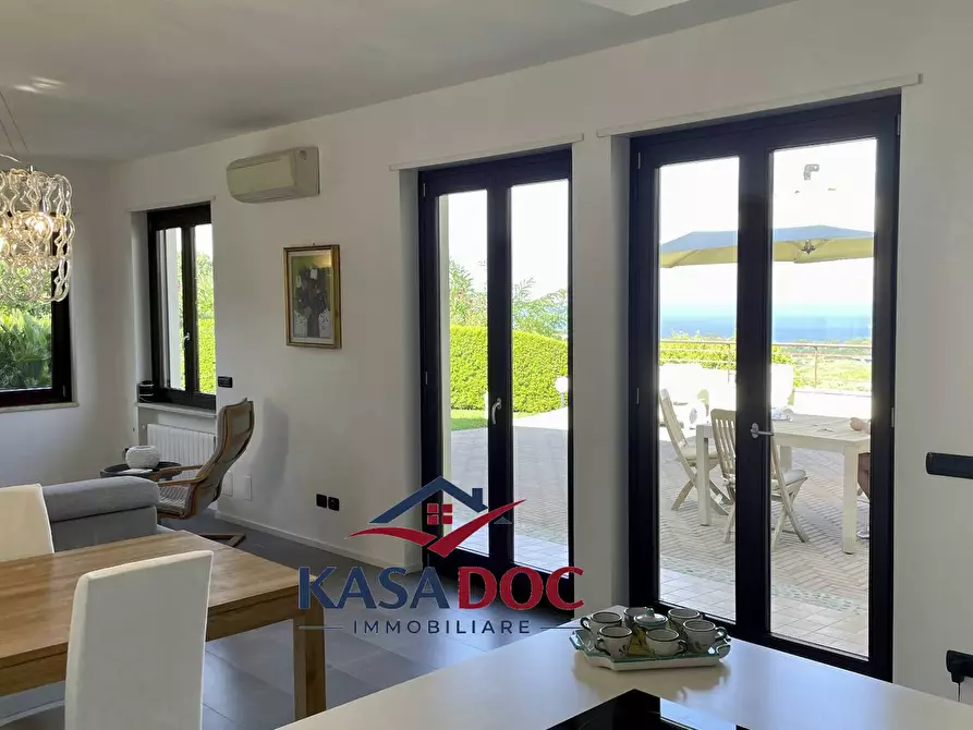 Immagine 12 di Villa in vendita  in Via M. A. Cassiodoro a Soverato