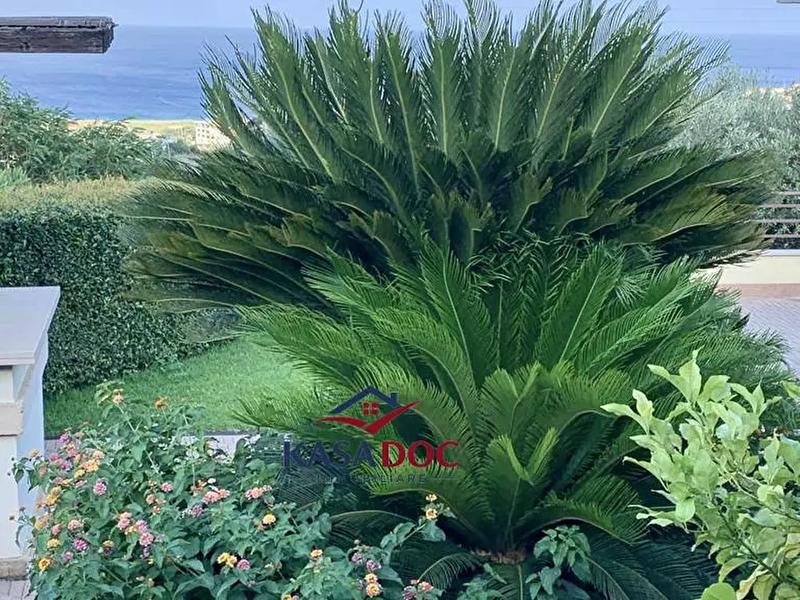 Immagine 4 di Villa in vendita  in Via M. A. Cassiodoro a Soverato