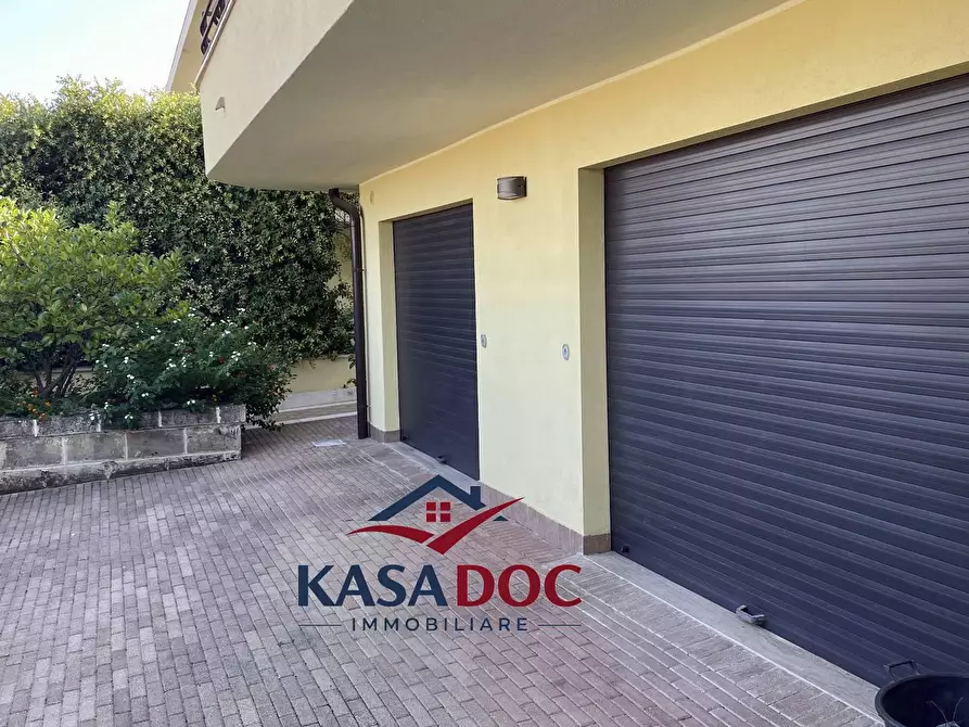 Immagine 36 di Villa in vendita  in Via M. A. Cassiodoro a Soverato