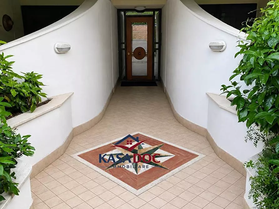 Immagine 30 di Appartamento in vendita  in Via Giorgio Iannicelli a Roma
