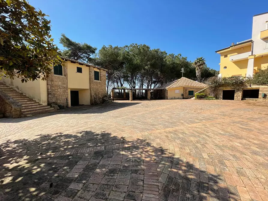 Immagine 22 di Appartamento in vendita  in Località Praialonga a Isola Di Capo Rizzuto