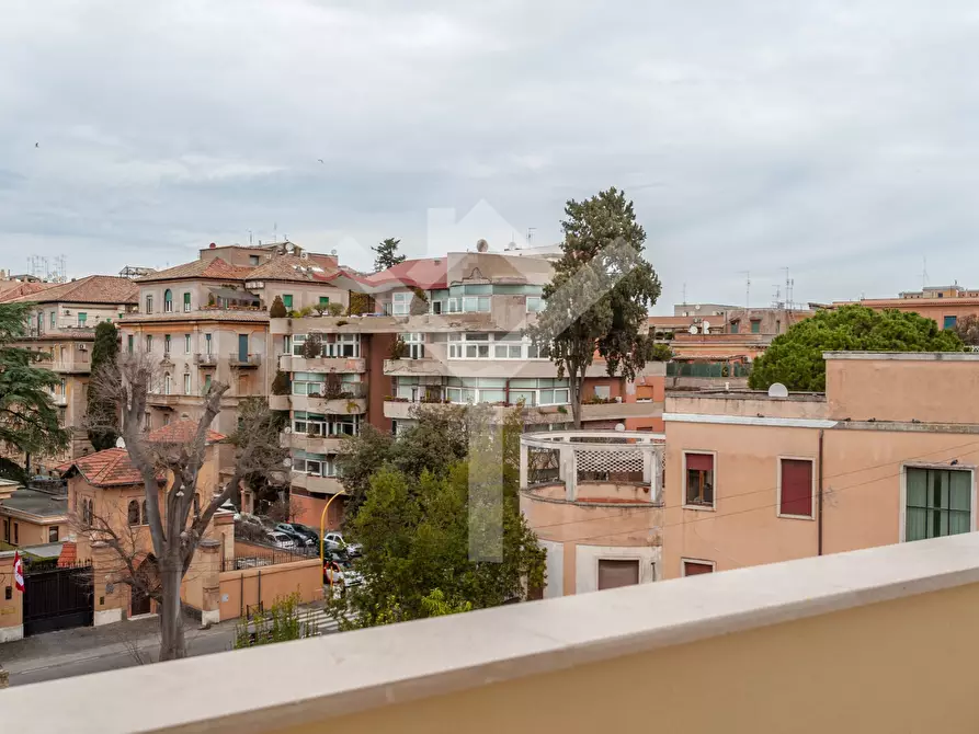 Immagine 6 di Attico in affitto  in Via Clitunno a Roma