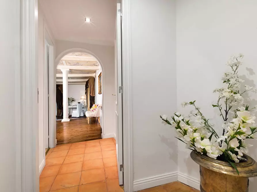 Immagine 27 di Villa in affitto  in Via Dei Due Ponti a Roma