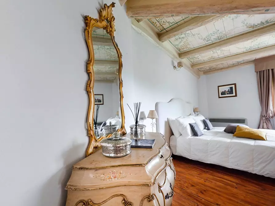 Immagine 34 di Villa in affitto  in Via Dei Due Ponti a Roma