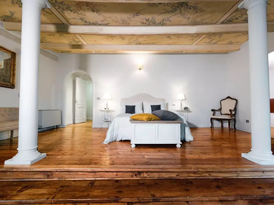 Immagine 6 di Villa in affitto  in Via Dei Due Ponti a Roma