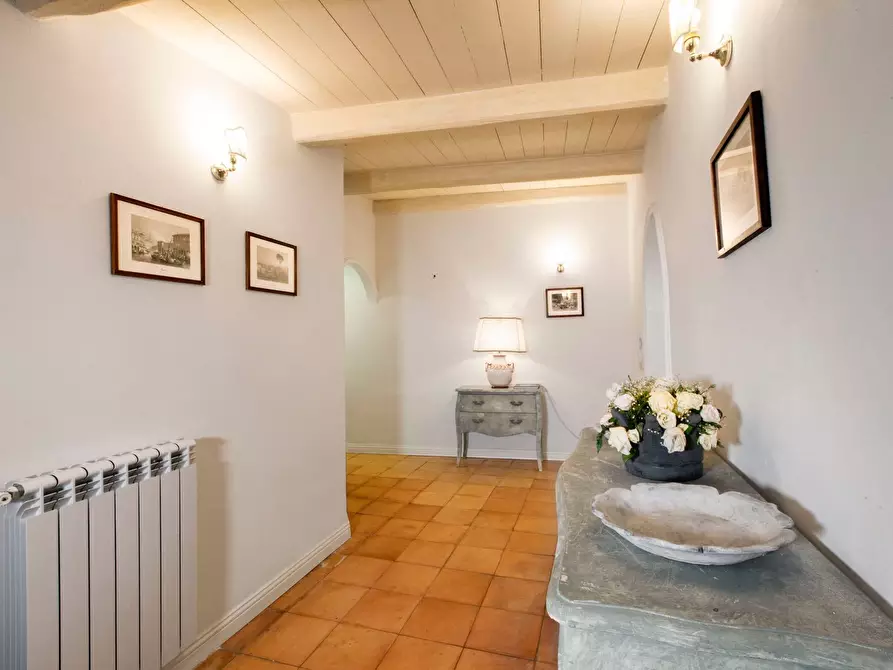 Immagine 39 di Villa in affitto  in Via Dei Due Ponti a Roma