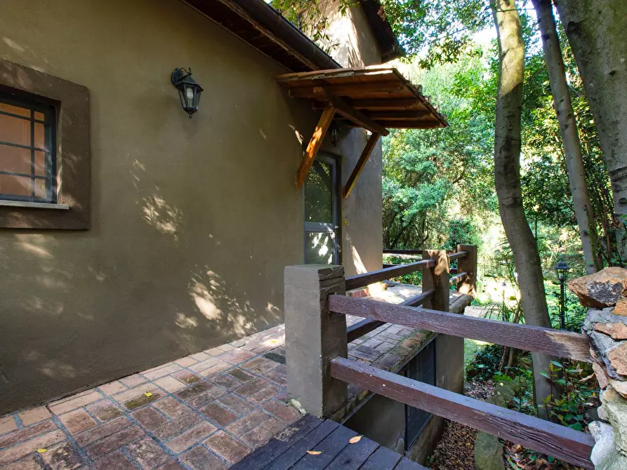 Immagine 58 di Villa in affitto  in Via Dei Due Ponti a Roma