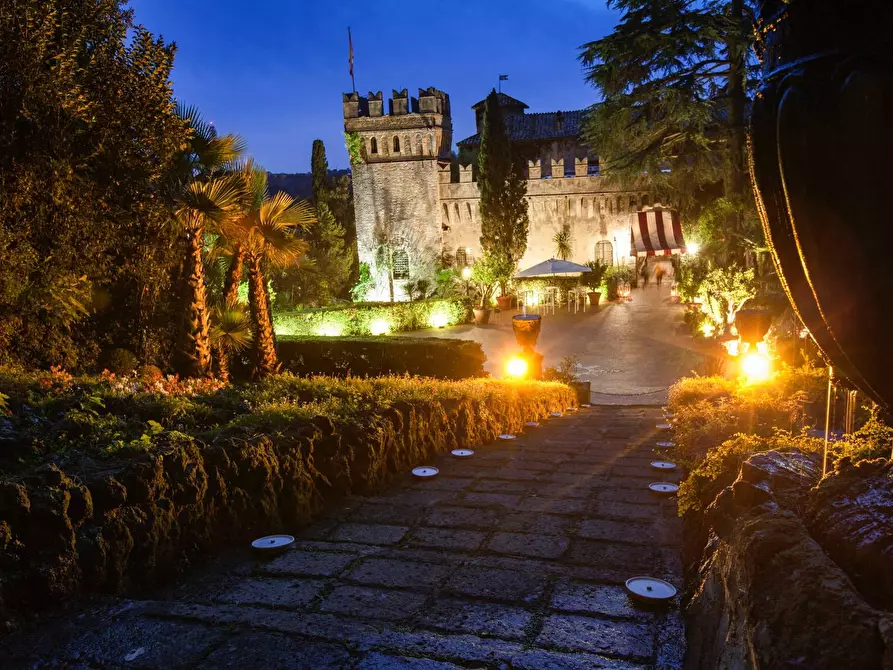 Immagine 71 di Villa in affitto  in Via Dei Due Ponti a Roma