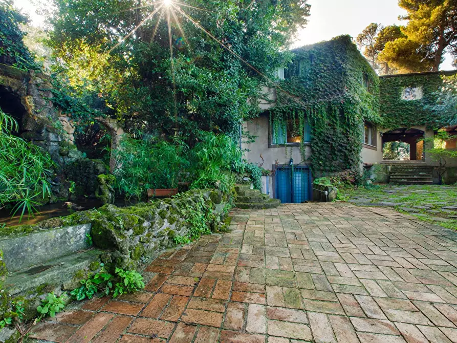 Immagine 73 di Villa in affitto  in Via Dei Due Ponti a Roma