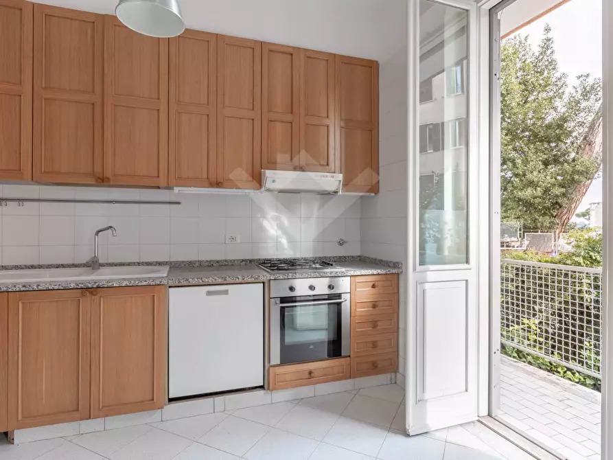 Immagine 7 di Appartamento in affitto  in Via Ippolito Pindemonte a Roma