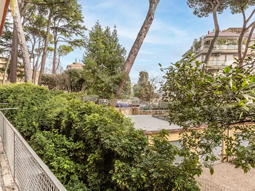 Immagine 10 di Appartamento in affitto  in Via Ippolito Pindemonte a Roma