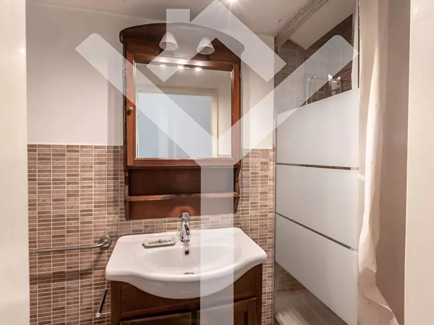 Immagine 13 di Appartamento in vendita  in Via Flavia a Roma