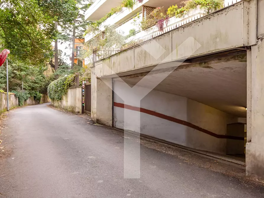 Immagine 14 di Box auto in vendita  in Via Di San Filippo Martire a Roma