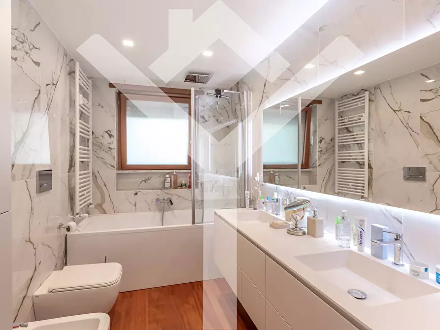 Immagine 15 di Attico in vendita  in Via Flaminia Nuova a Roma