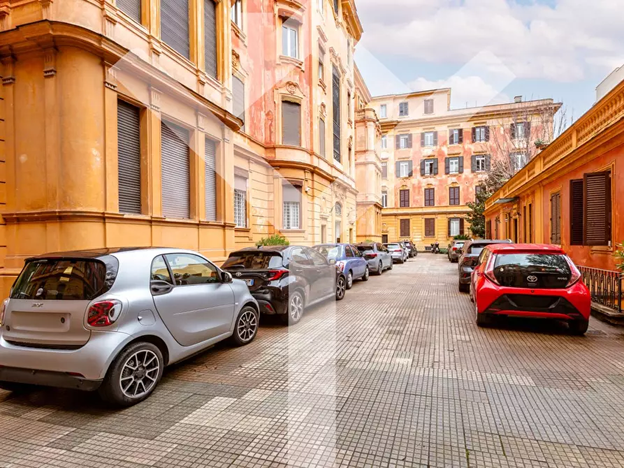 Immagine 26 di Appartamento in vendita  in Viale Giuseppe Mazzini a Roma