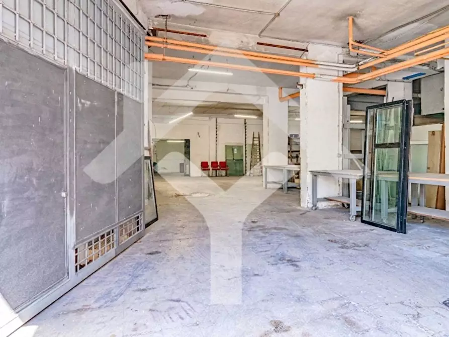Immagine 16 di Locale commerciale in vendita  in Via Trionfale a Roma