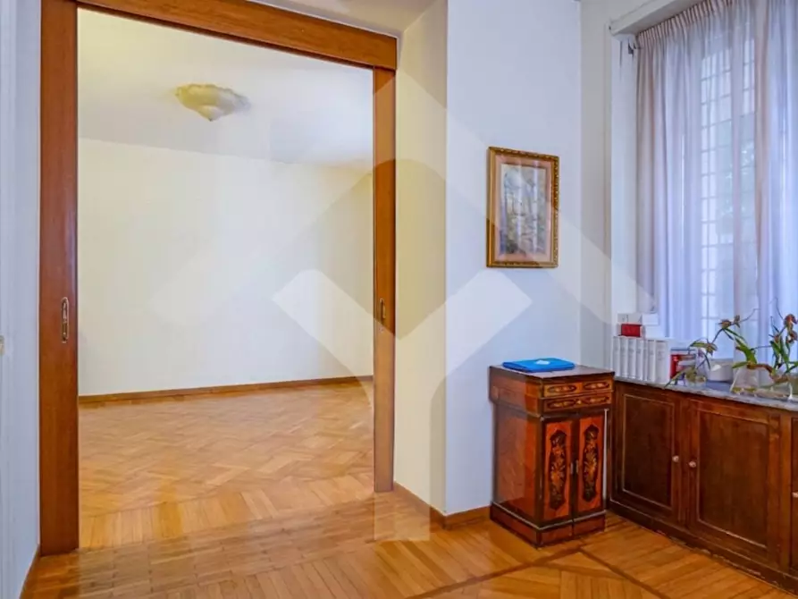Immagine 6 di Appartamento in vendita  in Viale Bruno Buozzi a Roma