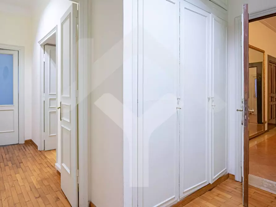 Immagine 14 di Appartamento in vendita  in Viale Bruno Buozzi a Roma