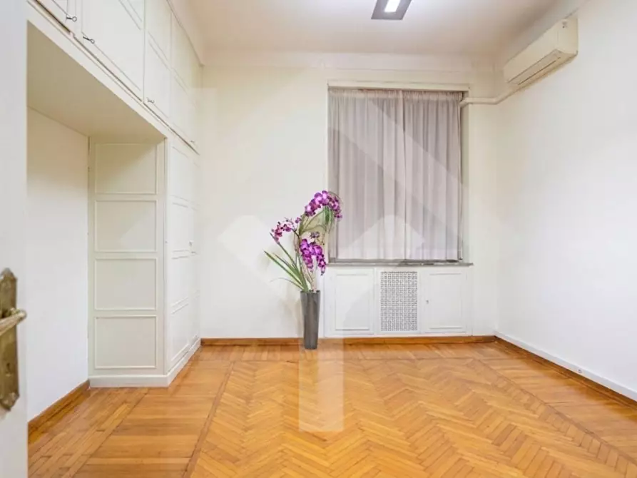 Immagine 17 di Appartamento in vendita  in Viale Bruno Buozzi a Roma
